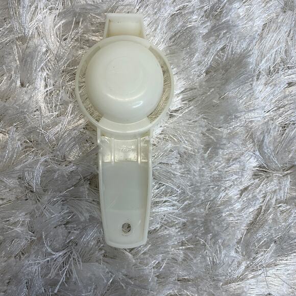 Tupperware Egg Separator White Vintage Plastic - Picture 2 of 4